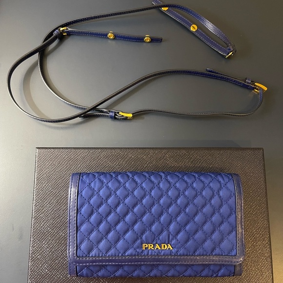 💯Authentic PRADA WOC wallet on chain (Blue) - Picture 14 of 14